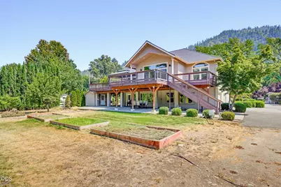8158 Rogue River Highway, Grants Pass, OR 97527 - Photo 48