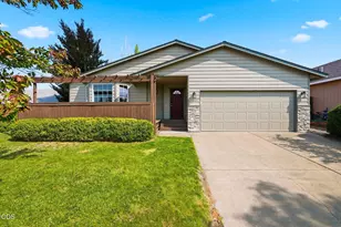 3314 NE Palmer Dr, Bend, OR 97701 - Photo 2