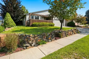 3314 NE Palmer Dr, Bend, OR 97701 - Photo 4
