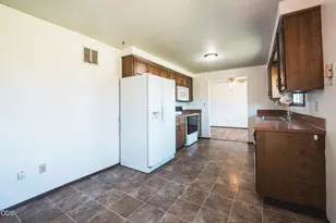 1714 NW 53rd St, Redmond, OR 97756 - Photo 28