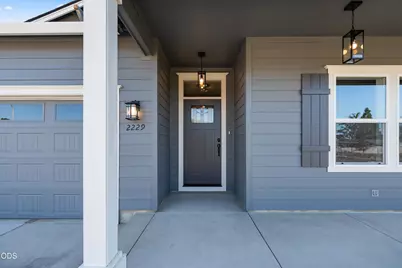 2229 Piazza Drive, Medford, OR 97501 - Photo 2