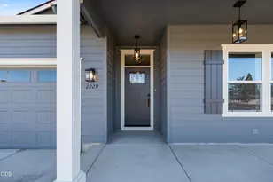 2229 Piazza Dr, Medford, OR 97501 - Photo 2