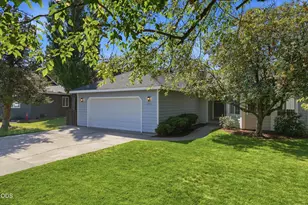 3389 NE Stonebrook Loop, Bend, OR 97701 - Photo 2