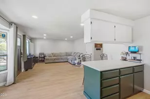 1045 Angler Ln, Grants Pass, OR 97527 - Photo 6