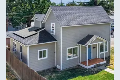 425 SW Burgess Street, Grants Pass, OR 97526 - Photo 4