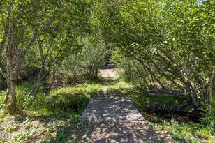 7900 Hyatt Prairie Rd, Ashland, OR 97520 - Photo 16