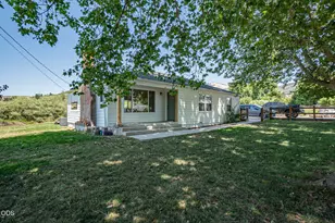 4785 Fern Valley Rd, Medford, OR 97504 - Photo 8
