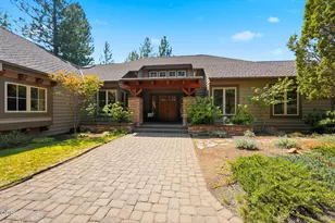 16863 Royal Coachman Dr, Sisters, OR 97759 - Photo 2