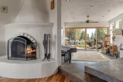 61345 Mountain Breezes Court, Bend, OR 97702 - Photo 4