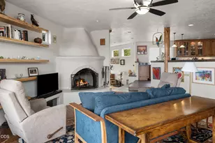 61345 Mountain Breezes Ct, Bend, OR 97702 - Photo 6