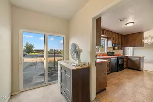 1497 S Stage Rd, Medford, OR 97501 - Photo 14