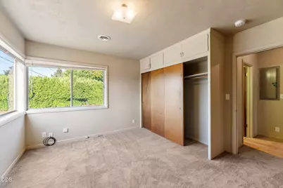 1497 S Stage Road, Medford, OR 97501 - Photo 8