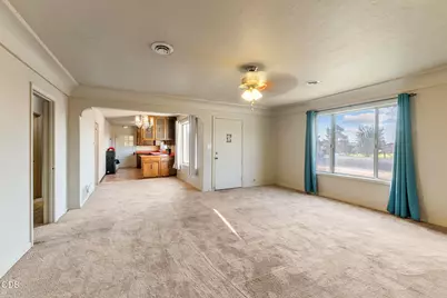 1497 S Stage Road, Medford, OR 97501 - Photo 6
