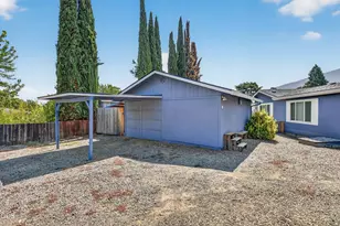 140 Taylor St, Talent, OR 97540 - Photo 24