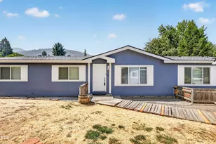 140 Taylor St, Talent, OR 97540 - Photo 26