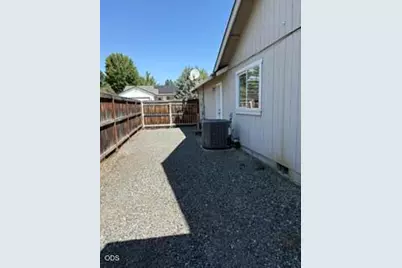 420 Westminster Drive, Eagle Point, OR 97524 - Photo 12