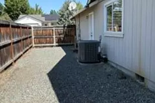 420 Westminster Dr, Eagle Point, OR 97524 - Photo 12