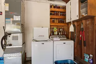 685 Talbot St, Eagle Point, OR 97524 - Photo 32