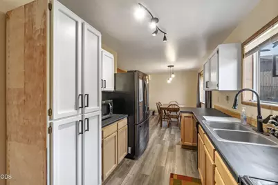 649 Front Street, Klamath Falls, OR 97601 - Photo 20