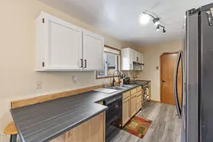 649 Front St, Klamath Falls, OR 97601 - Photo 16