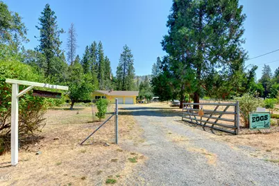 2141 Foots Creek Left Fork Road, Gold Hill, OR 97525 - Photo 52