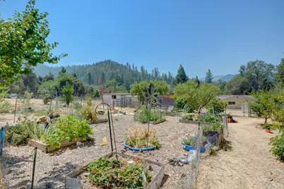 2141 Foots Creek Left Fork Road, Gold Hill, OR 97525 - Photo 36