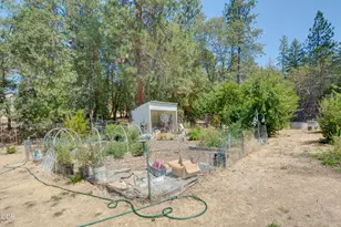 2141 Foots Creek Left Fork Rd, Gold Hill, OR 97525 - Photo 34