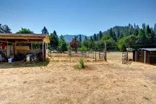 2141 Foots Creek Left Fork Rd, Gold Hill, OR 97525 - Photo 28