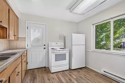 130 S Main Street, Phoenix, OR 97535 - Photo 34
