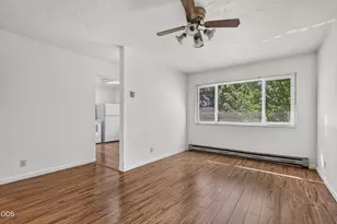 130 S Main St, Phoenix, OR 97535 - Photo 32