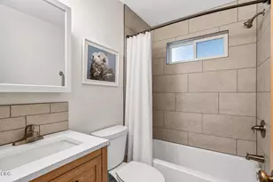 130 S Main St, Phoenix, OR 97535 - Photo 46