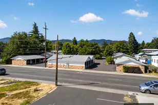 130 S Main St, Phoenix, OR 97535 - Photo 56