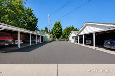130 S Main Street, Phoenix, OR 97535 - Photo 54