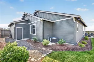 1492 Quarter Ln, Medford, OR 97504 - Photo 30