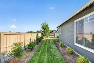 1492 Quarter Ln, Medford, OR 97504 - Photo 24