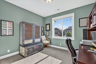 1492 Quarter Ln, Medford, OR 97504 - Photo 24
