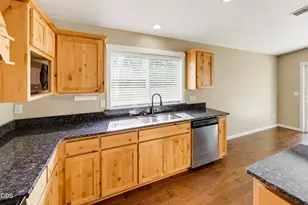 2287 Evie Ln, Grants Pass, OR 97527 - Photo 12