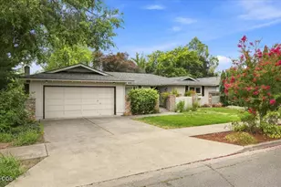 2905 El Dorado Dr, Medford, OR 97504 - Photo 1
