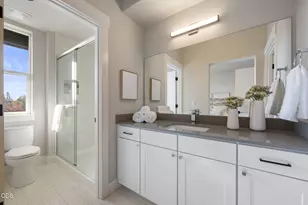 20556 NE Empire Ave, Bend, OR 97701 - Photo 16