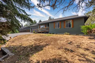 709 SW Lorraine Dr, Madras, OR 97741 - Photo 2
