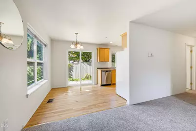 228 Talent Avenue #8, Talent, OR 97540 - Photo 6