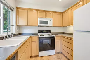 228 Talent Ave, Talent, OR 97540 - Photo 8