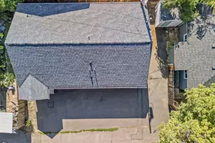 858 E 9th St, Medford, OR 97504 - Photo 38