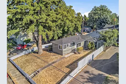 858 E 9th Street, Medford, OR 97504 - Photo 34