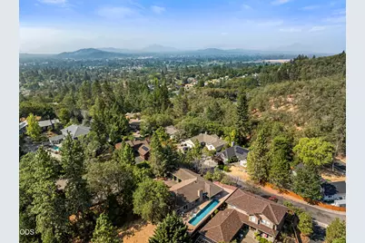 1615 NW Olmar Drive, Grants Pass, OR 97526 - Photo 36