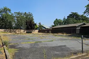 Way Way, Medford, OR 97504 - Photo 1