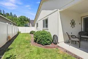 110 Westbrook Dr, Rogue River, OR 97537 - Photo 22