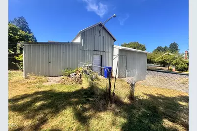 9535 N Charleston Avenue, Portland, OR 97203 - Photo 20