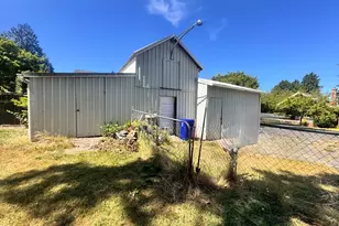 9535 N Charleston Ave, Portland, OR 97203 - Photo 20