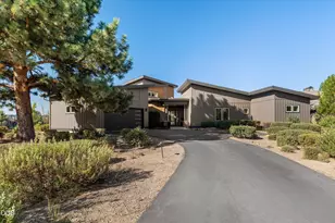 61649 Hosmer Lake Dr, Bend, OR 97702 - Photo 2